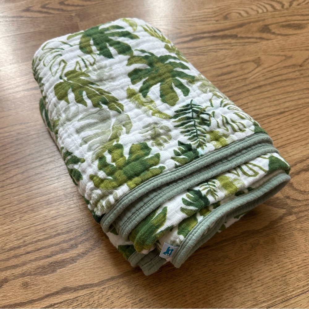 Little Unicorn Official Cotton Muslin Deluxe Quilt - Tropical Leaf